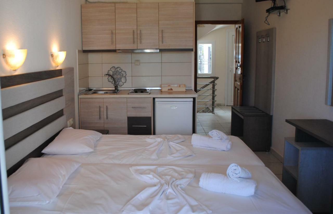 Anna Rooms Néos Marmarás Exterior foto